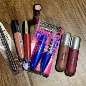 Lipstick/gloss/mascara